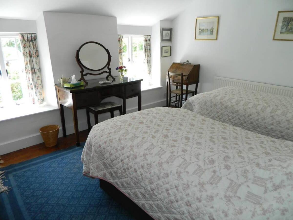 River Cottage A Country Retreat In Wooded Gardens East Stoke  Exterior photo